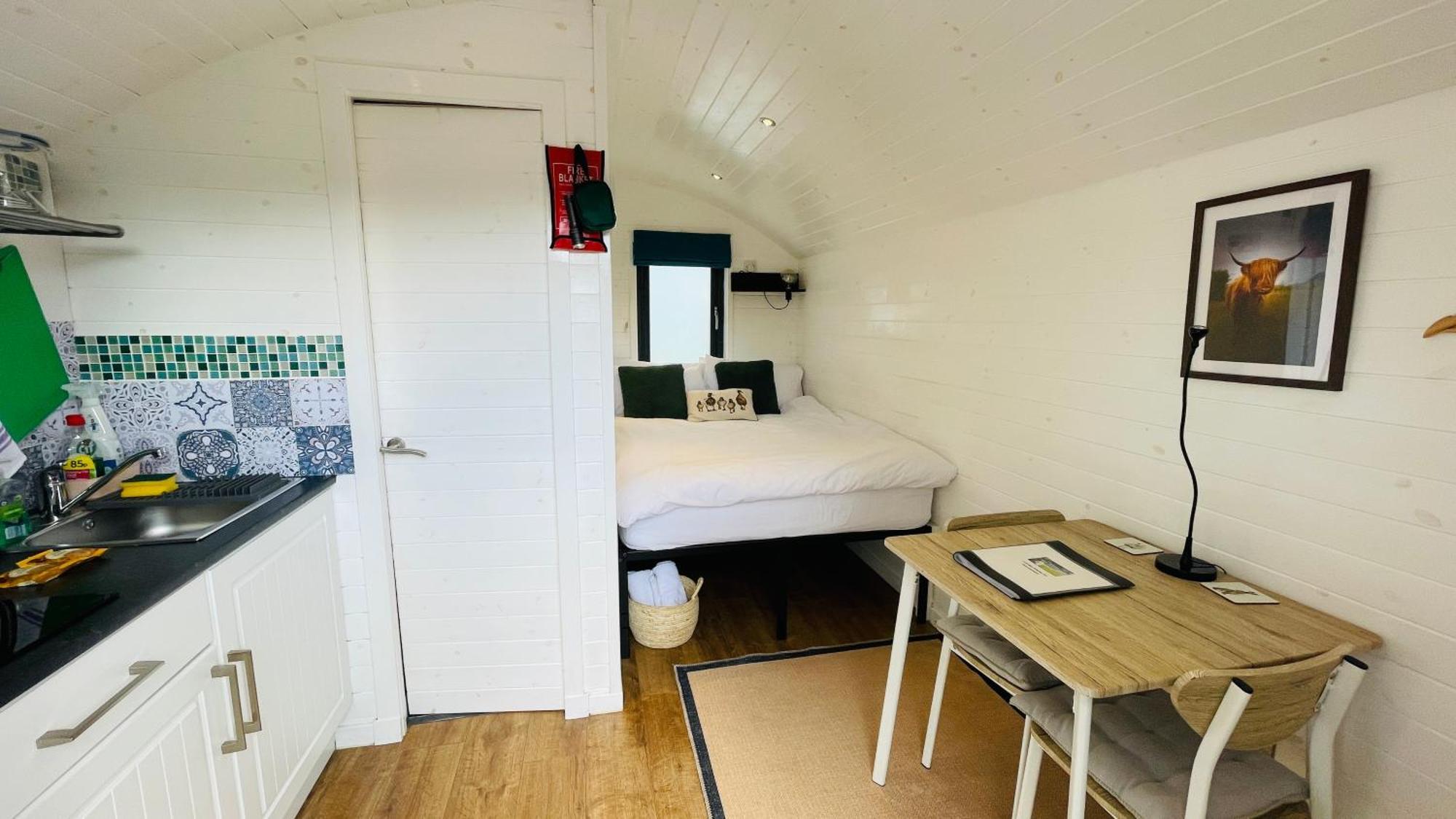 Hideaway Pod Near Loch Ness For A Tranquil Retreat Daire Lewiston Dış mekan fotoğraf